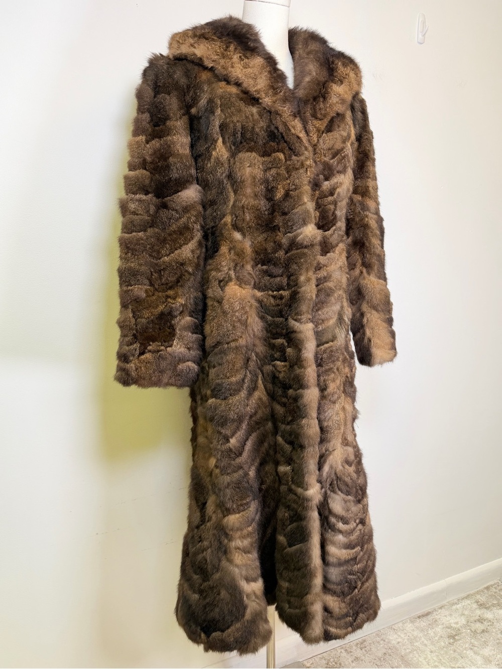 Vintage 1970’s Full-Length Beaver Fur Coat Women’s Size 8/10 - Picture 9 of 14